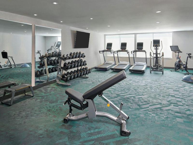 Ramada by Wyndham Niagara Falls by the River