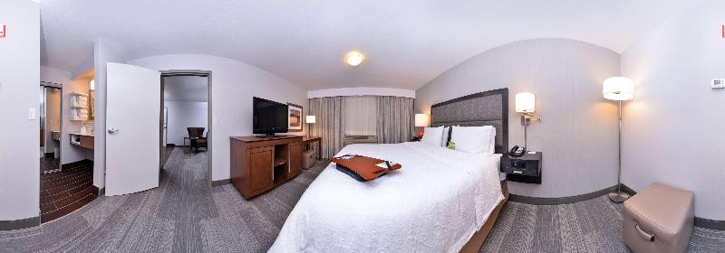 Hampton Inn & Suites Calgary