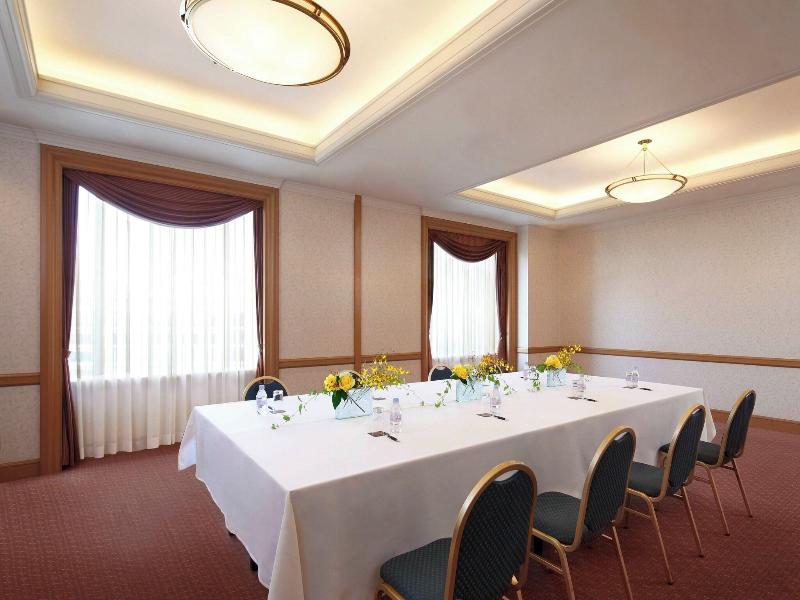 Yokohama Bay Sheraton Hotel And Towers image