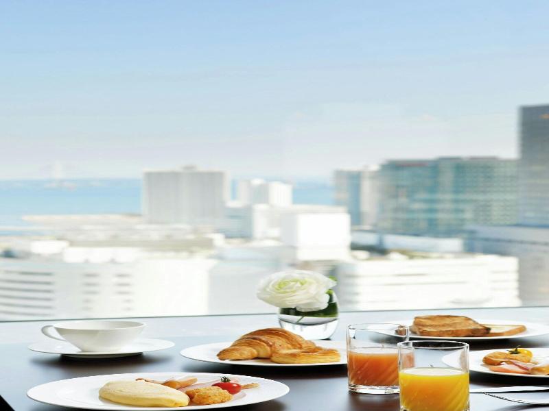 Yokohama Bay Sheraton Hotel And Towers image