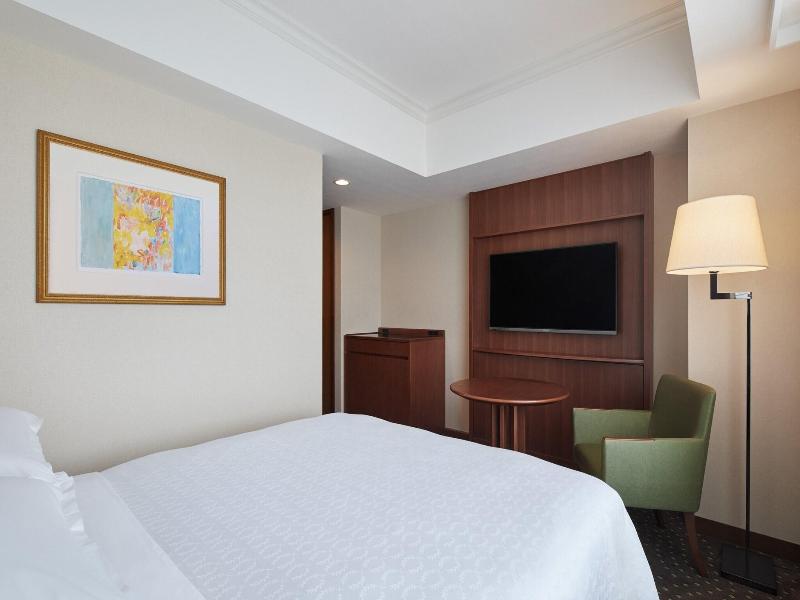 Yokohama Bay Sheraton Hotel And Towers image