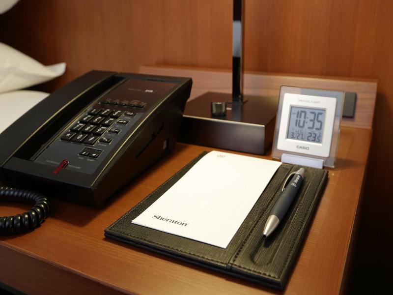 Yokohama Bay Sheraton Hotel And Towers image