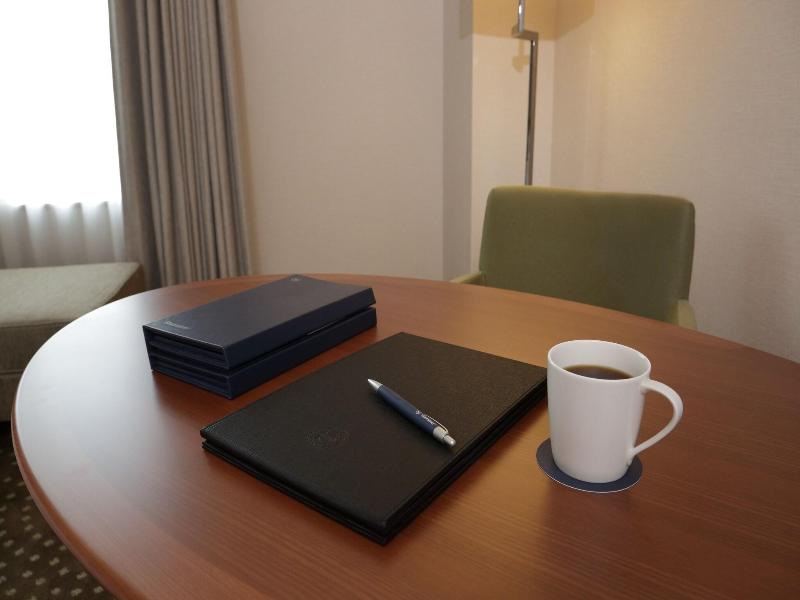 Yokohama Bay Sheraton Hotel And Towers image