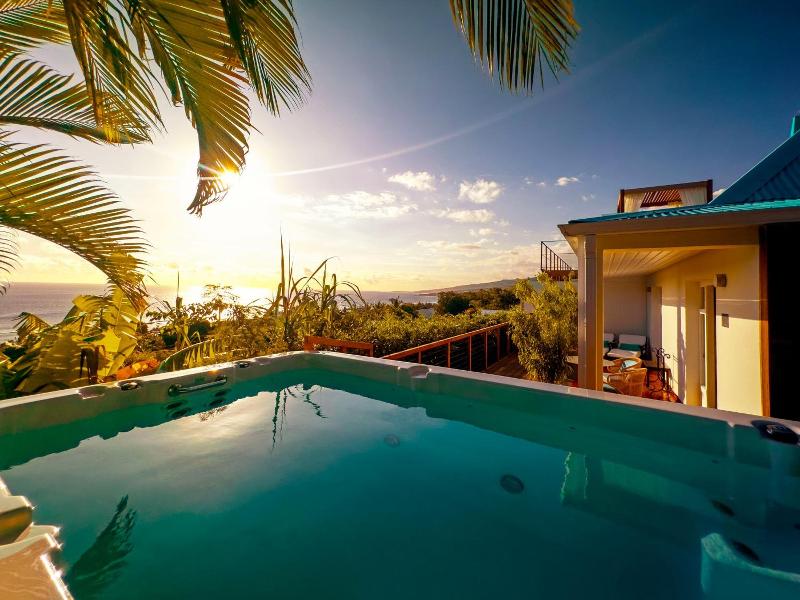 Blue Margouillat Seaview Hotel image