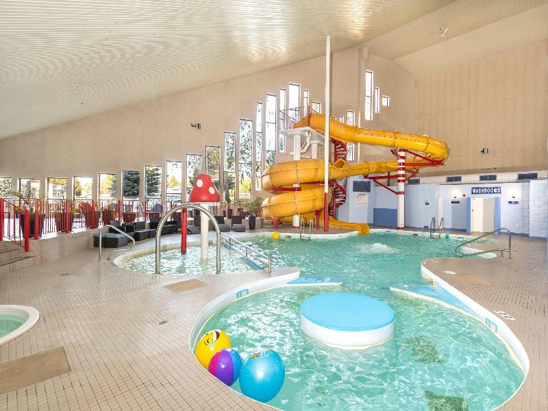 Clarion Pointe image