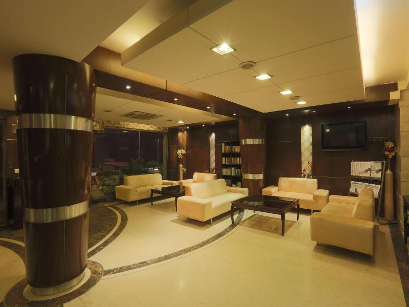 Airport Hotel Waves image
