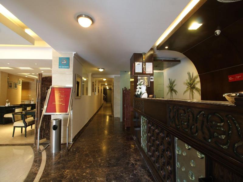 Airport Hotel Waves image