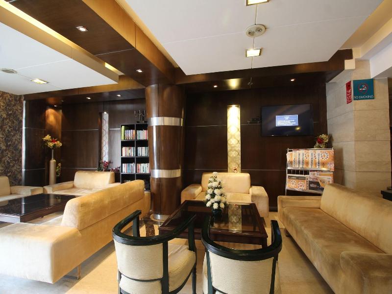 Airport Hotel Waves image