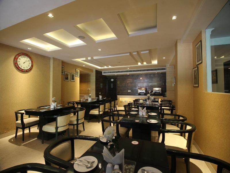 Airport Hotel Waves image
