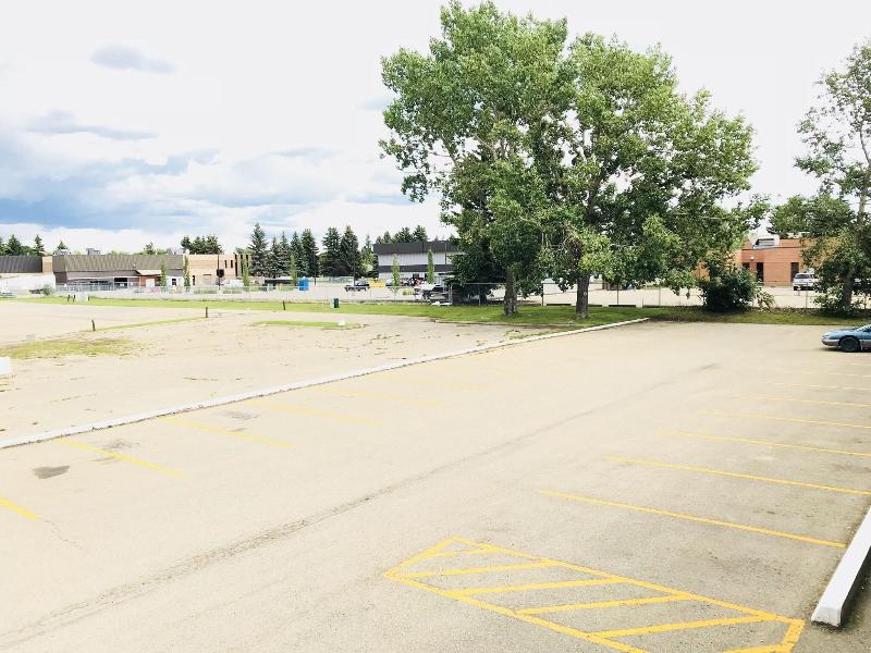 Travelodge by Wyndham Red Deer