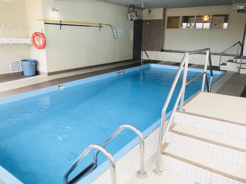 Travelodge by Wyndham Red Deer