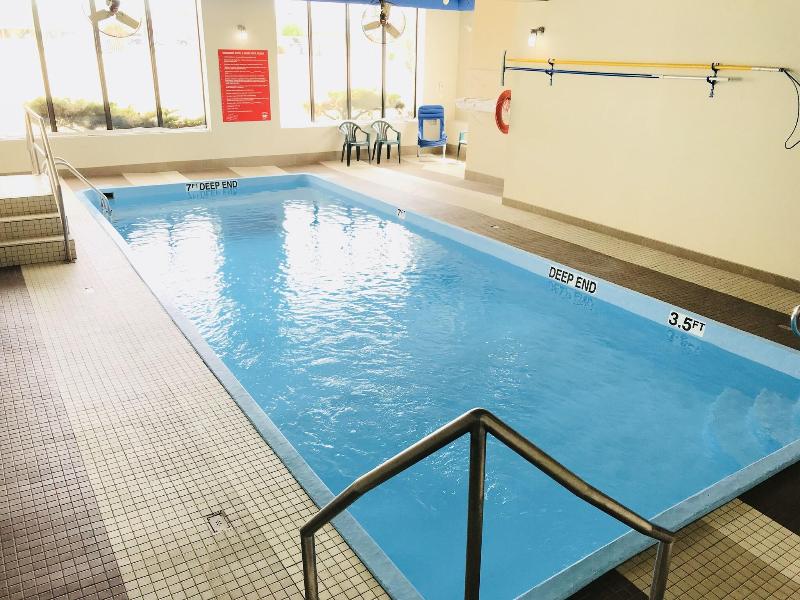 Travelodge by Wyndham Red Deer