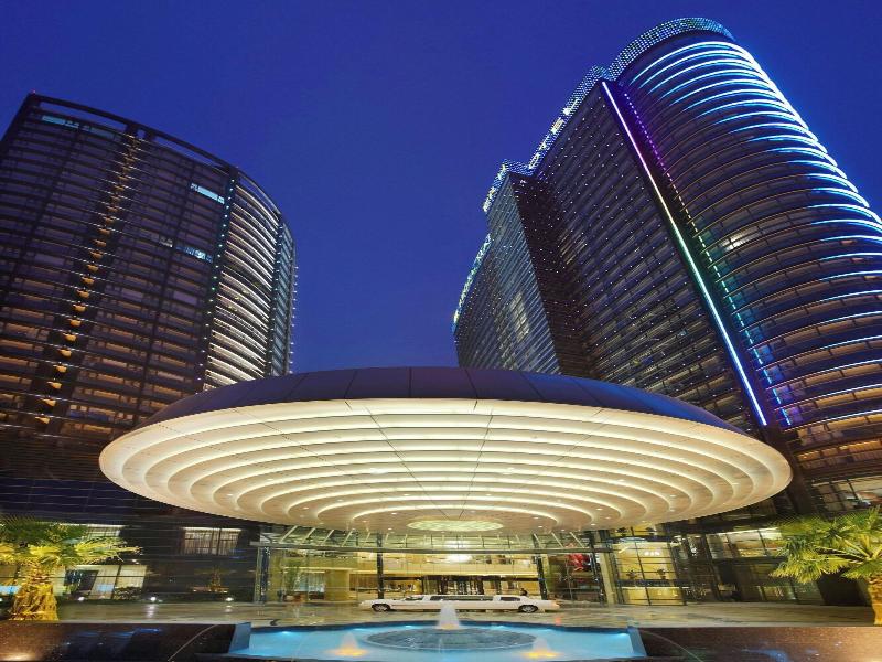 Renaissance Chengdu Hotel 