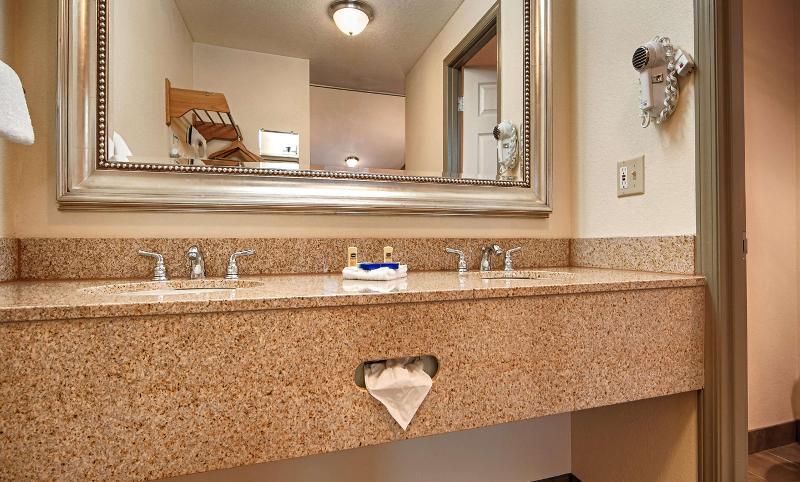 Best Western Inn at Face Rock image