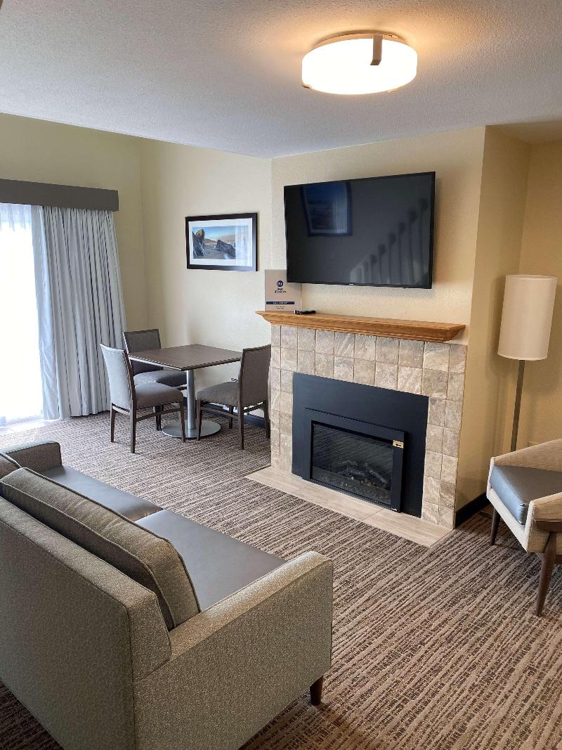 Best Western Inn at Face Rock image