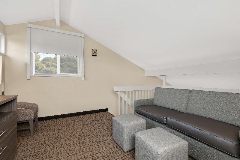 Best Western Inn at Face Rock image