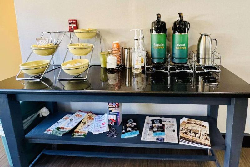  Quality Inn Danville - University Area image