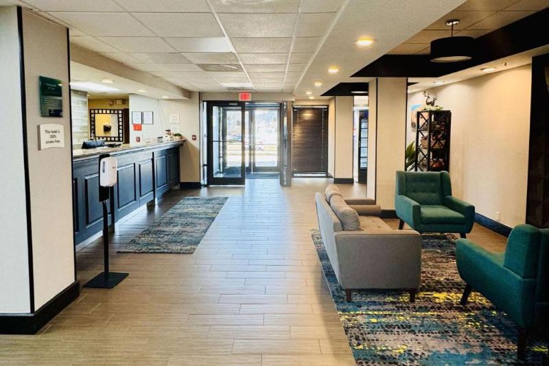  Quality Inn Danville - University Area image