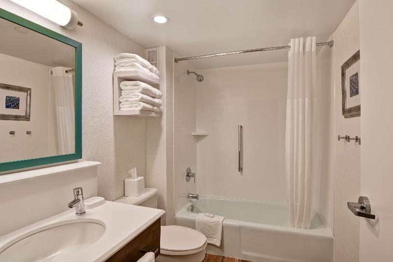 Hampton Inn State College image