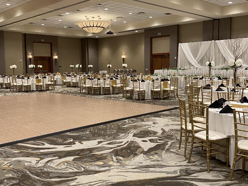 DoubleTree by Hilton Bay City - Riverfront image