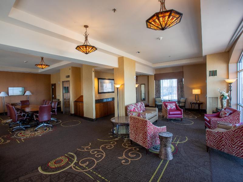DoubleTree by Hilton Bay City - Riverfront image
