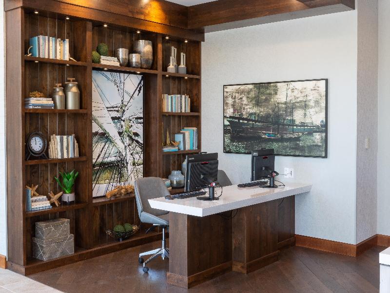 DoubleTree by Hilton Bay City - Riverfront image