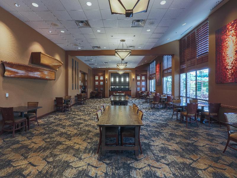 DoubleTree by Hilton Bay City - Riverfront image