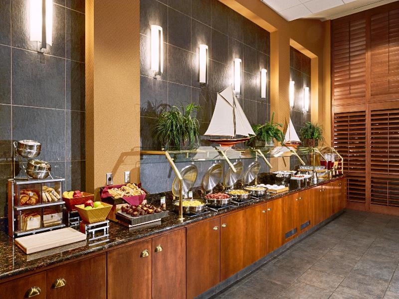 DoubleTree by Hilton Bay City - Riverfront image