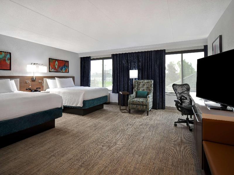 Hilton Garden Inn Detroit Metro Airport image
