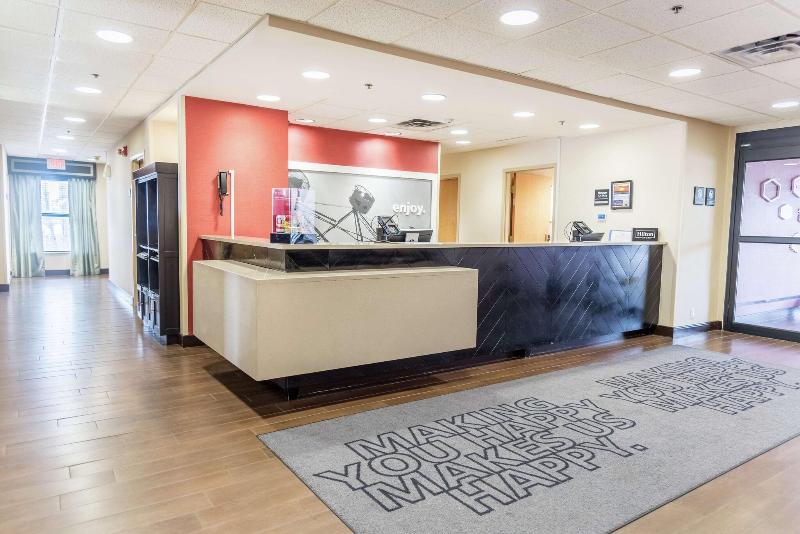 Hampton Inn By Hilton Muskegon image