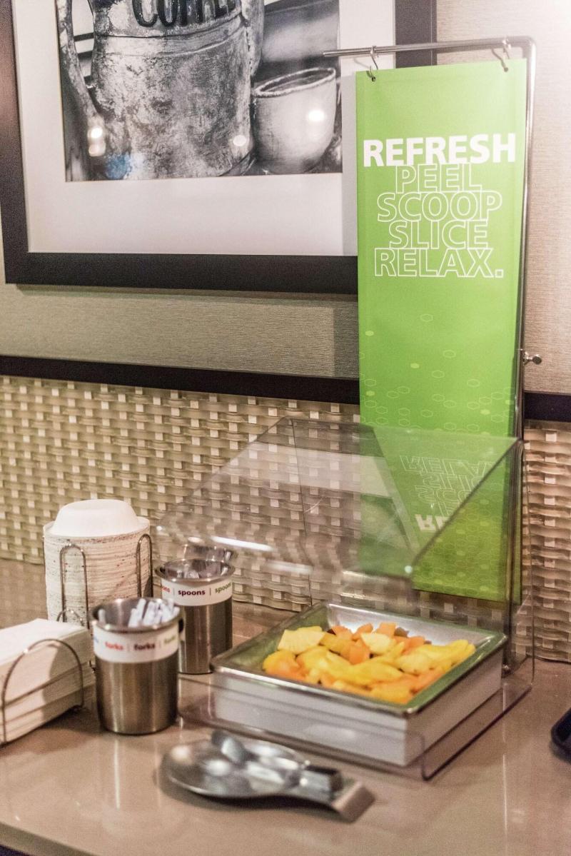 Hampton Inn By Hilton Muskegon image