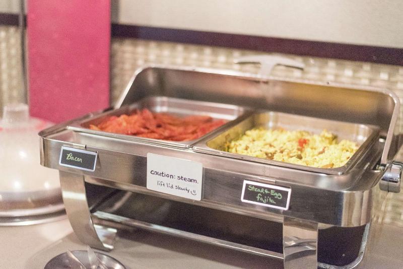 Hampton Inn By Hilton Muskegon image