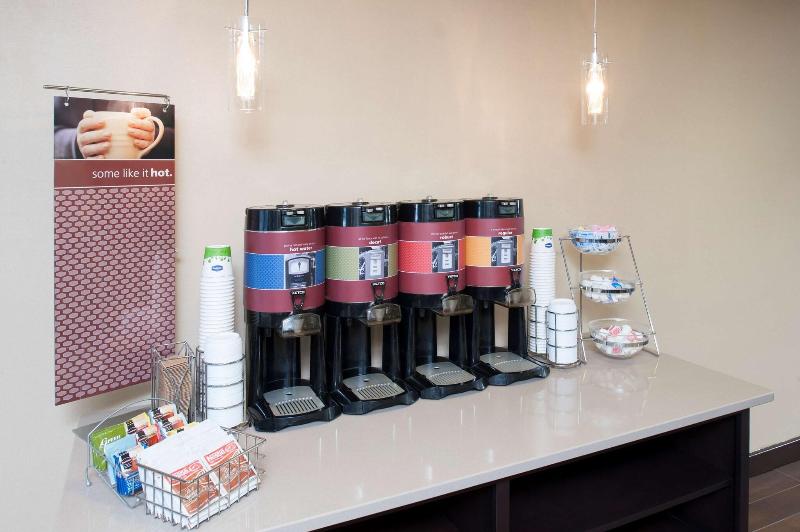 Hampton Inn By Hilton Muskegon image