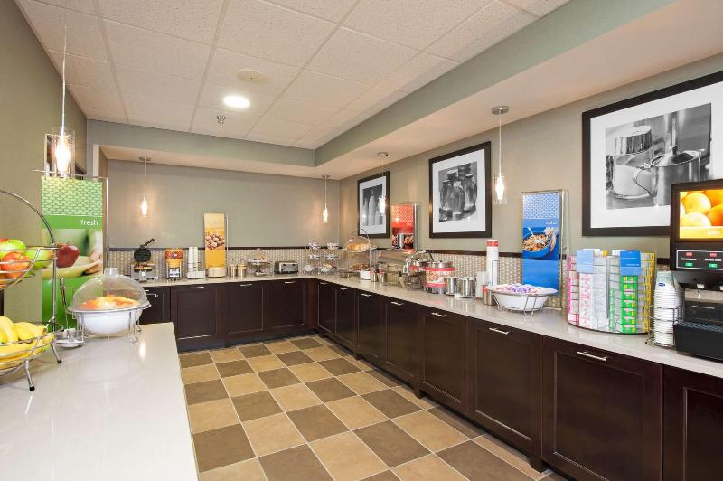 Hampton Inn By Hilton Muskegon image