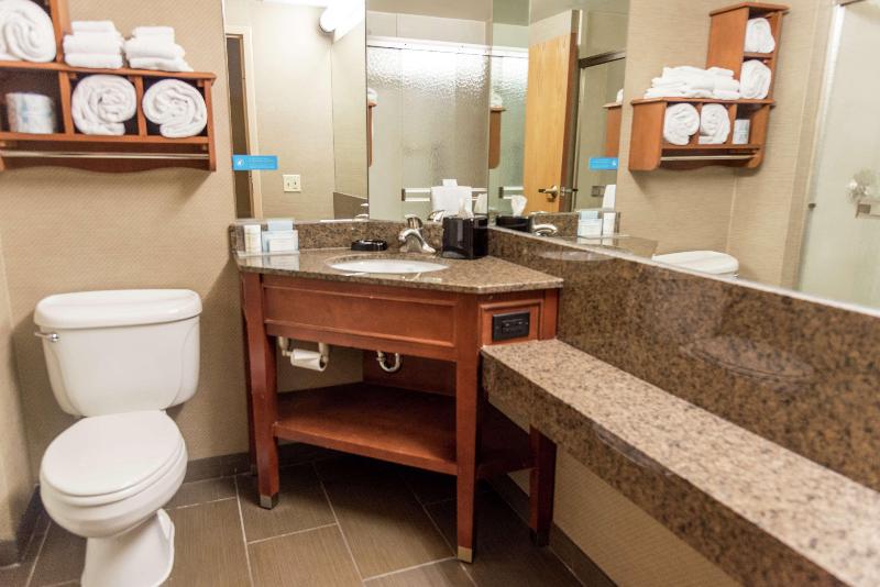 Hampton Inn By Hilton Muskegon image