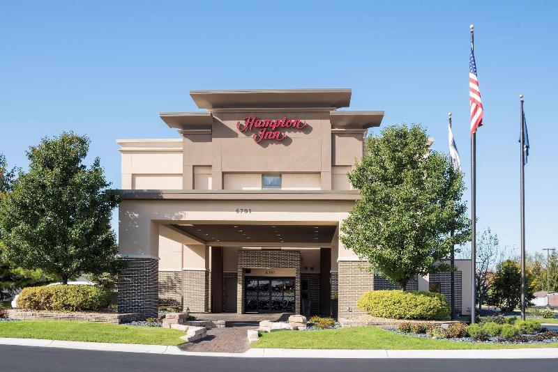 Hampton Inn Midland image