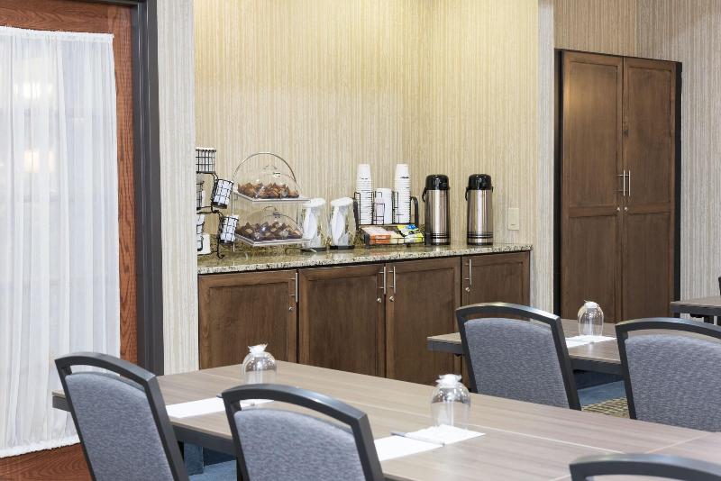 Hampton Inn Midland image