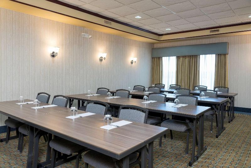 Hampton Inn Midland image