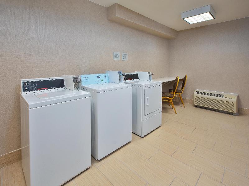 Hampton Inn & Suites St. Cloud, MN image
