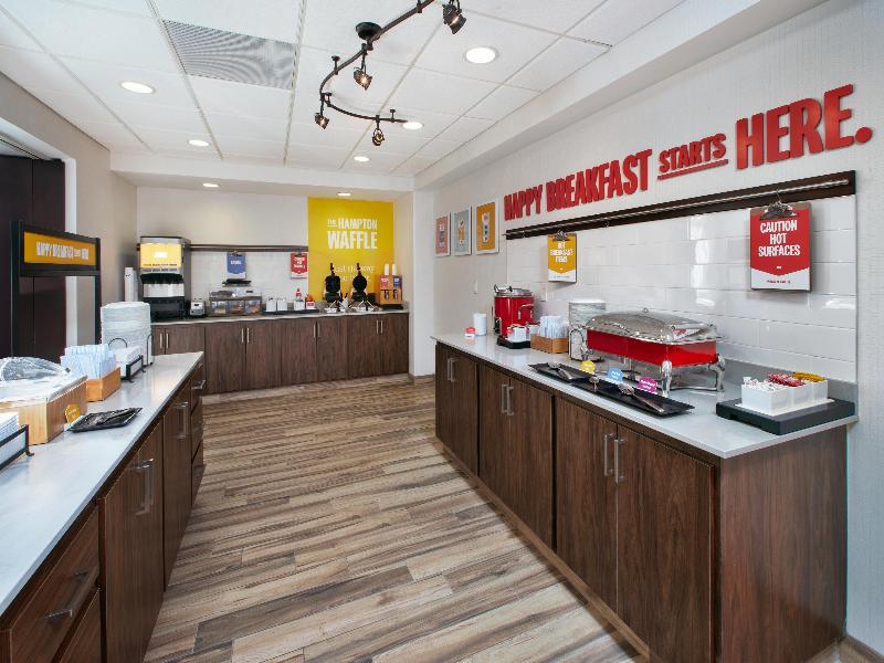 Hampton Inn & Suites St. Cloud, MN image
