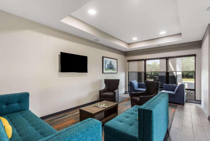 MainStay Suites Bourbonnais - Kankakee image