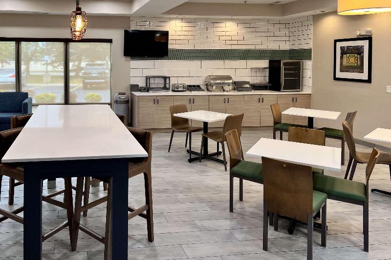 MainStay Suites Bourbonnais - Kankakee image