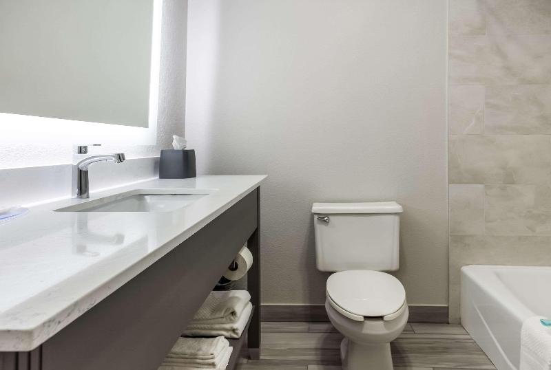 MainStay Suites Bourbonnais - Kankakee image