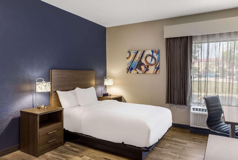 MainStay Suites Bourbonnais - Kankakee image