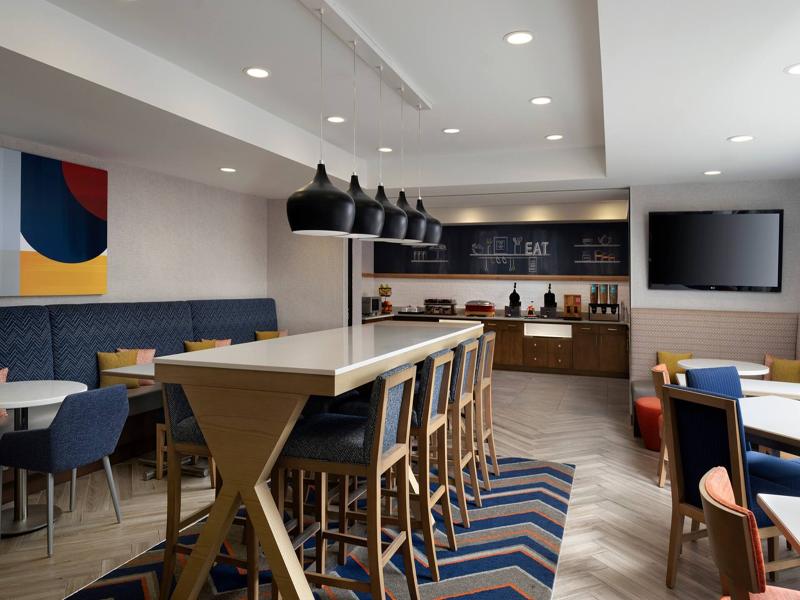 Hampton Inn Troy image