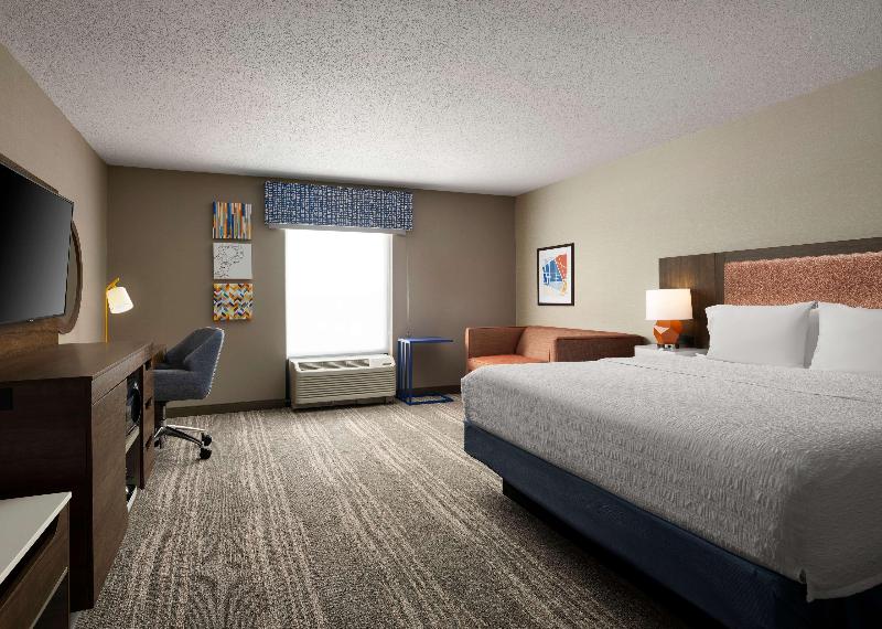 Hampton Inn Troy image