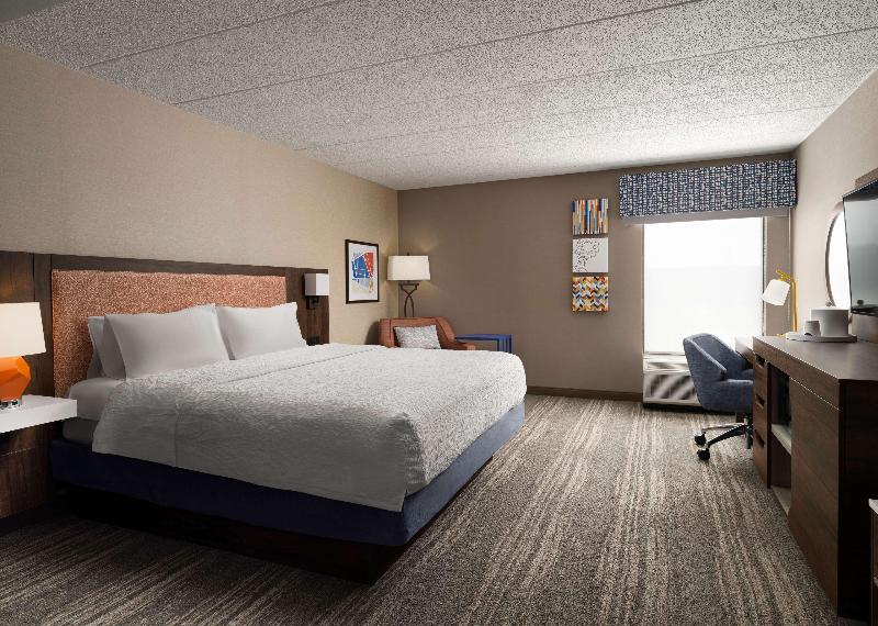 Hampton Inn Troy image