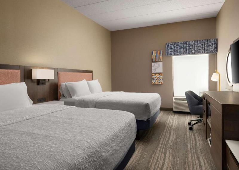 Hampton Inn Troy image