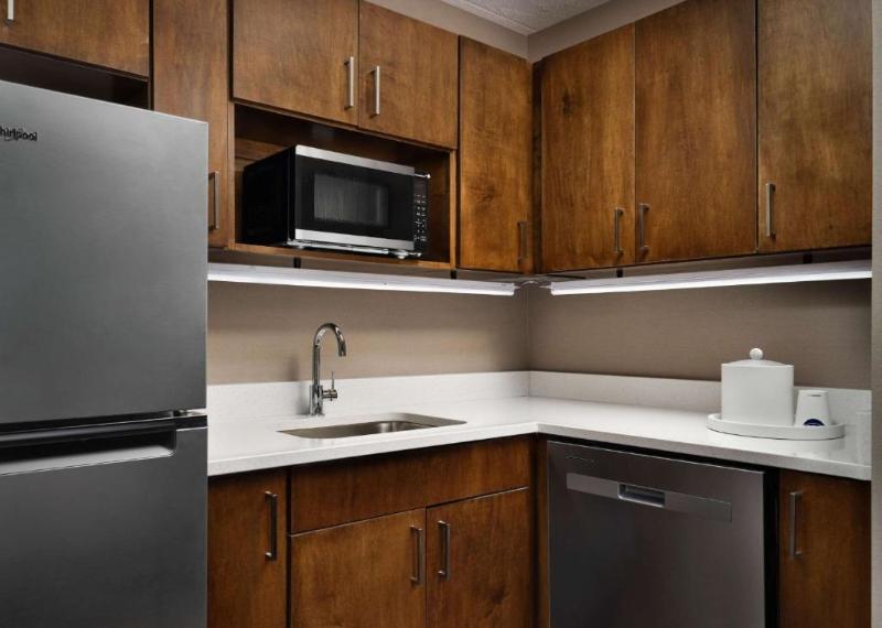 Hampton Inn Troy image