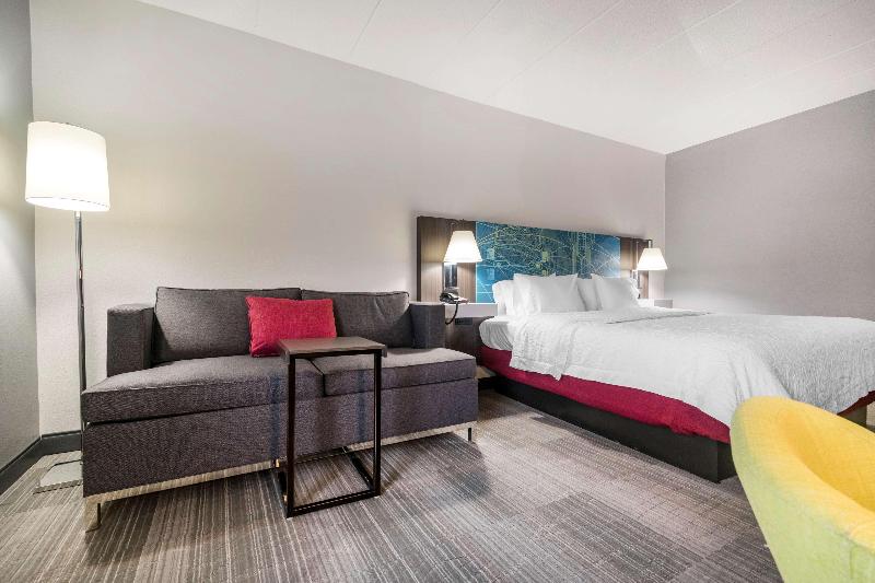 Hampton Inn Richmond image